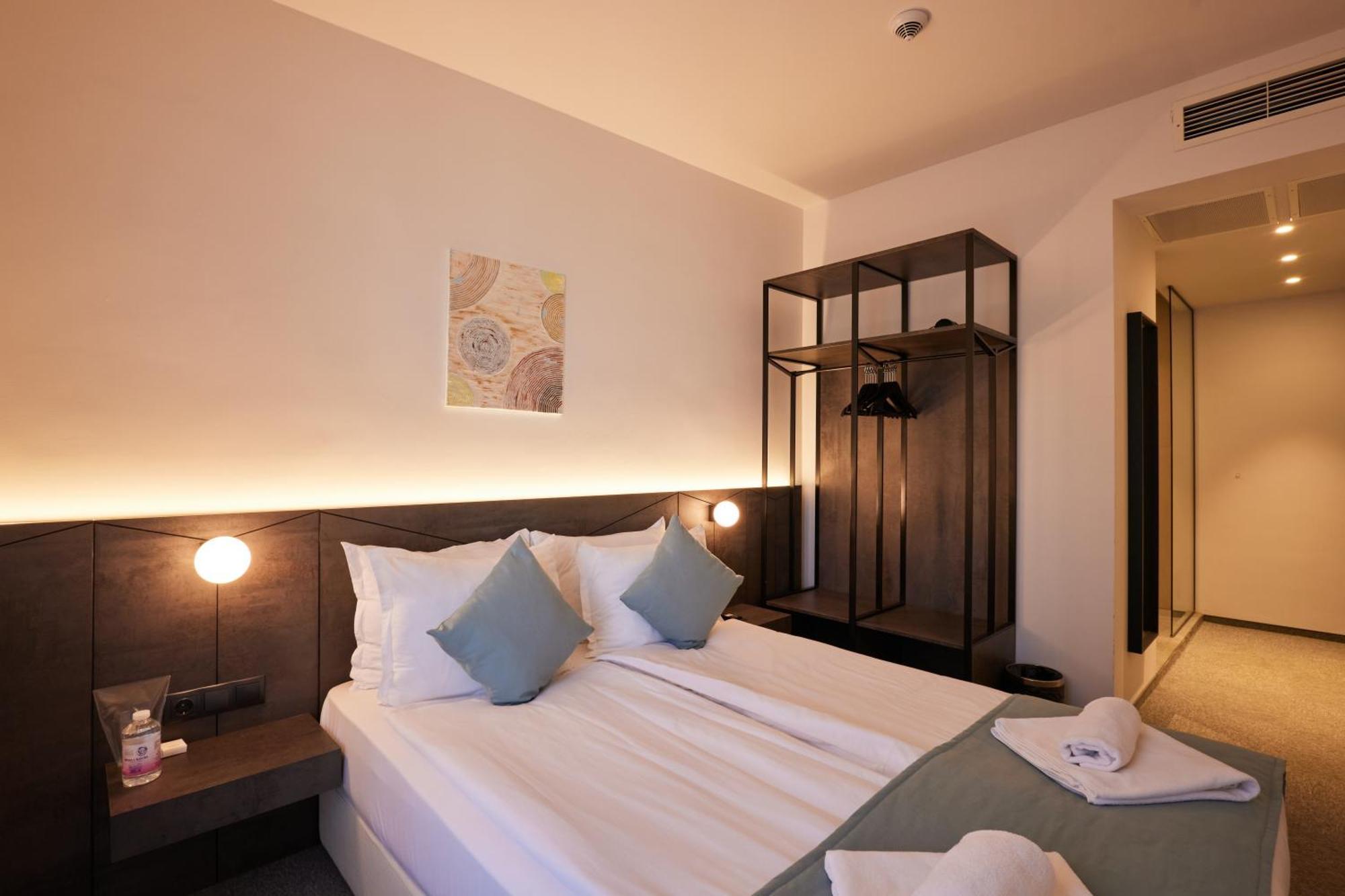 Bizarre Boutique Hotel Varna Esterno foto