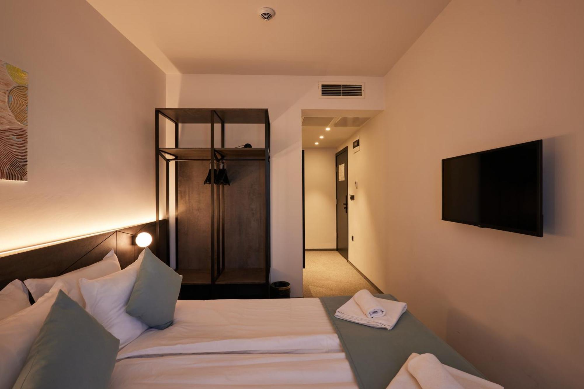 Bizarre Boutique Hotel Varna Esterno foto
