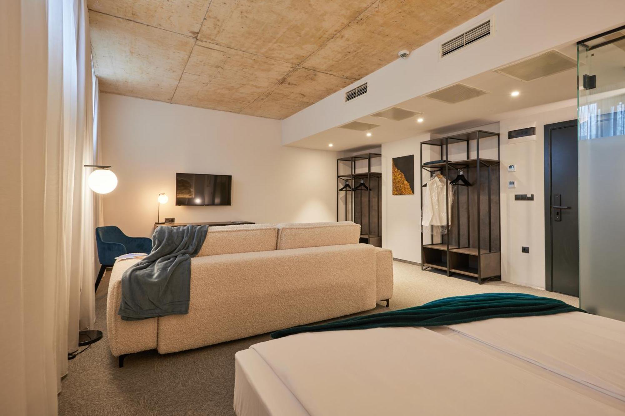 Bizarre Boutique Hotel Varna Esterno foto