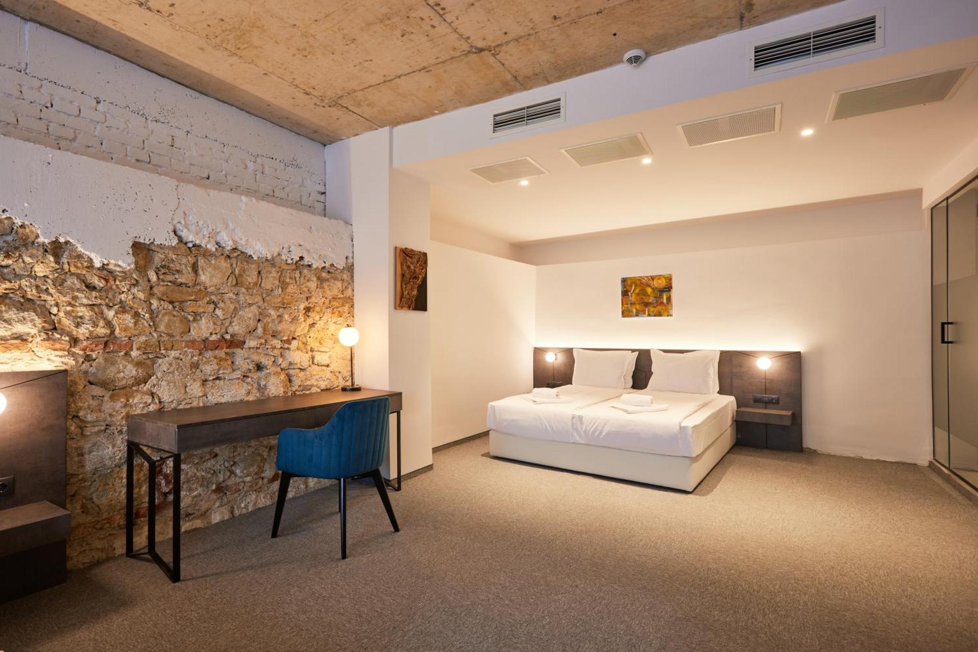 Bizarre Boutique Hotel Varna Esterno foto