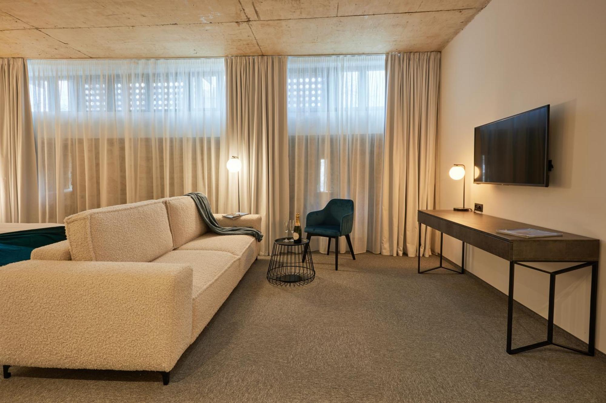 Bizarre Boutique Hotel Varna Esterno foto
